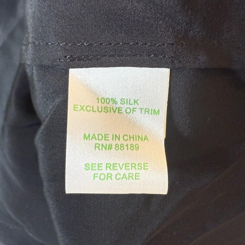 Lilly Pulitzer Blouse Womens Large Black Silk Pullover Smocked Long Sleeve Top - Picture 8 of 9